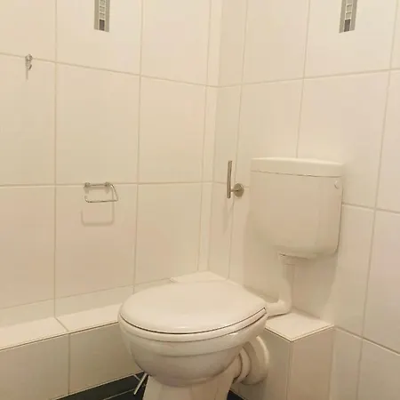 ゲストハウス Zur Fledermaus 3*